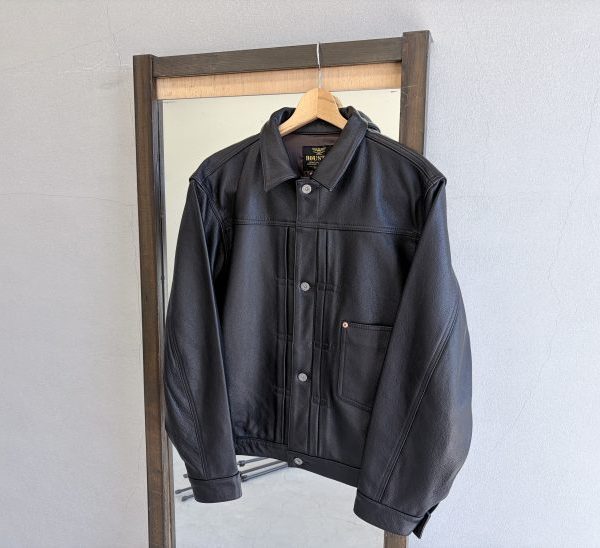 今年のレザージャケットはこれで決まり。